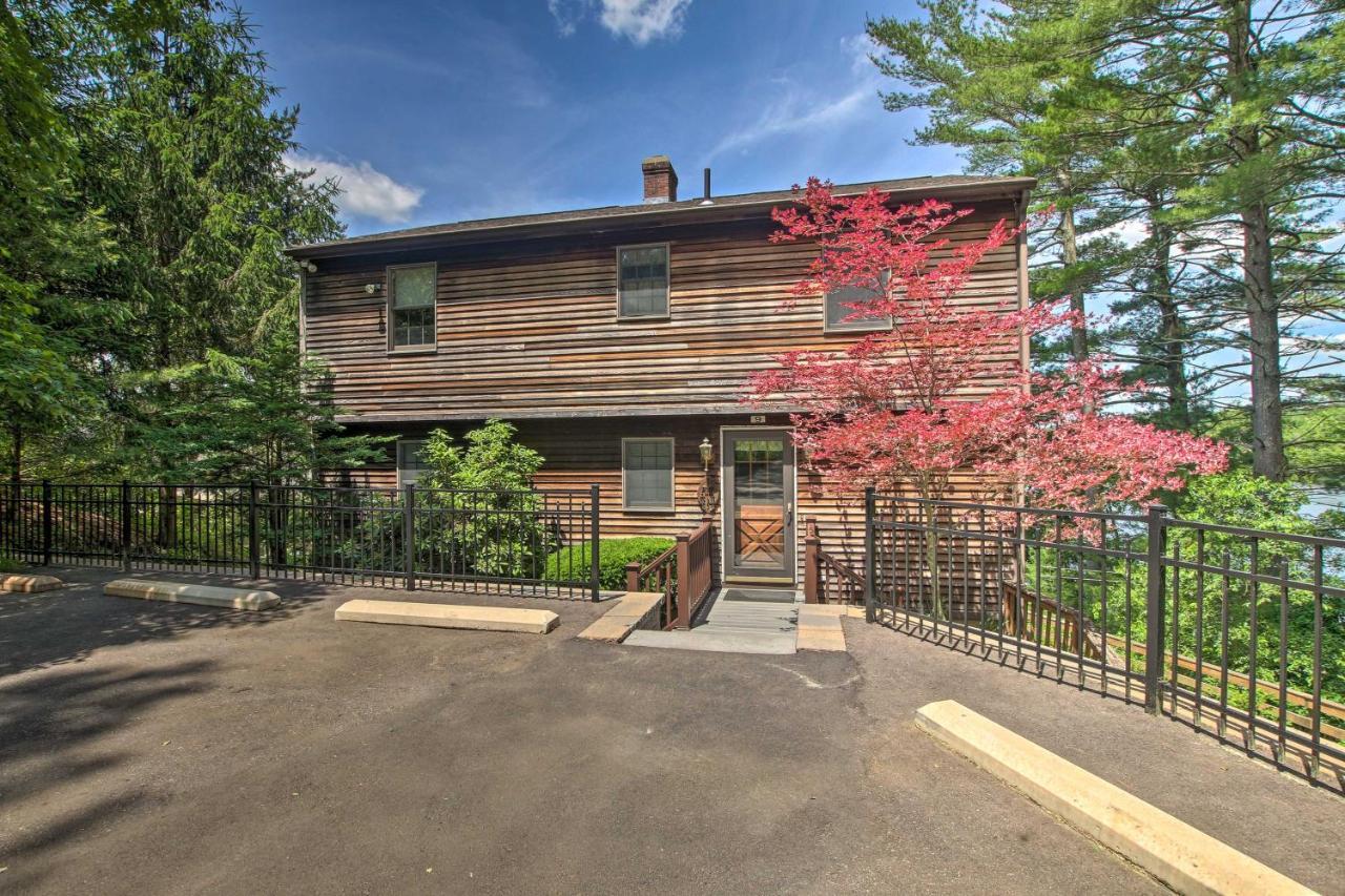 West Brookfield Waterfront New England House On Wickaboag Lake! מראה חיצוני תמונה