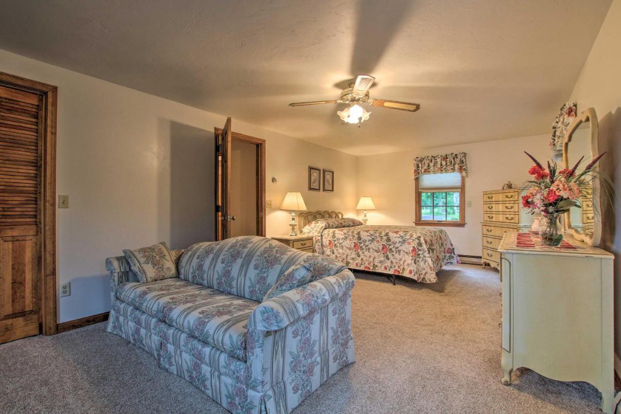 West Brookfield Waterfront New England House On Wickaboag Lake! מראה חיצוני תמונה